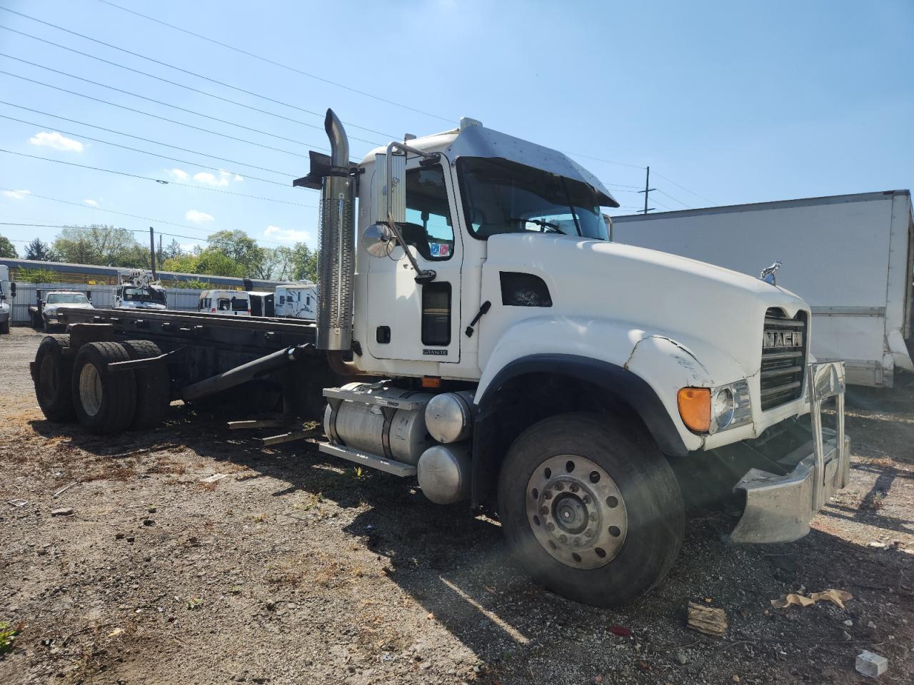 2005 Mack CV713 ROLL-OFF Container Truck