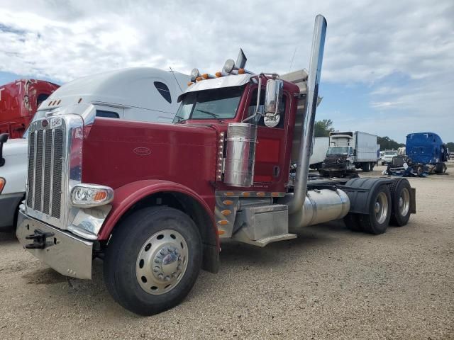 2015 Peterbilt 389 Semi Truck