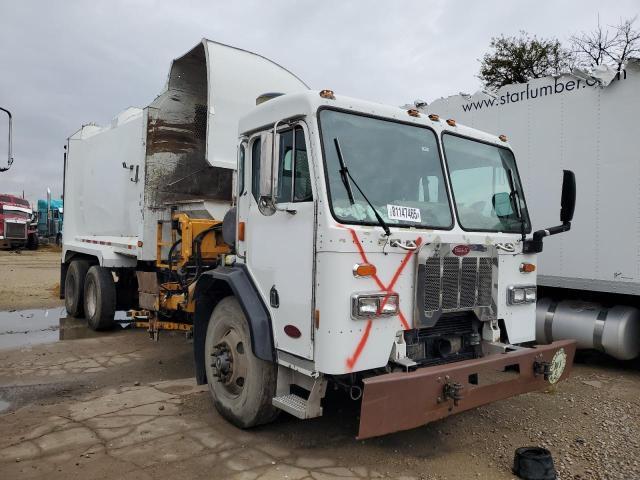 2015 Peterbilt Tractor 2015 Peterbilt 320 Refuse Truck