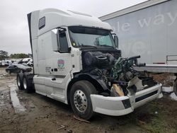 Vehiculos salvage en venta de Copart Seaford, DE: 2015 Volvo VNL Semi Truck
