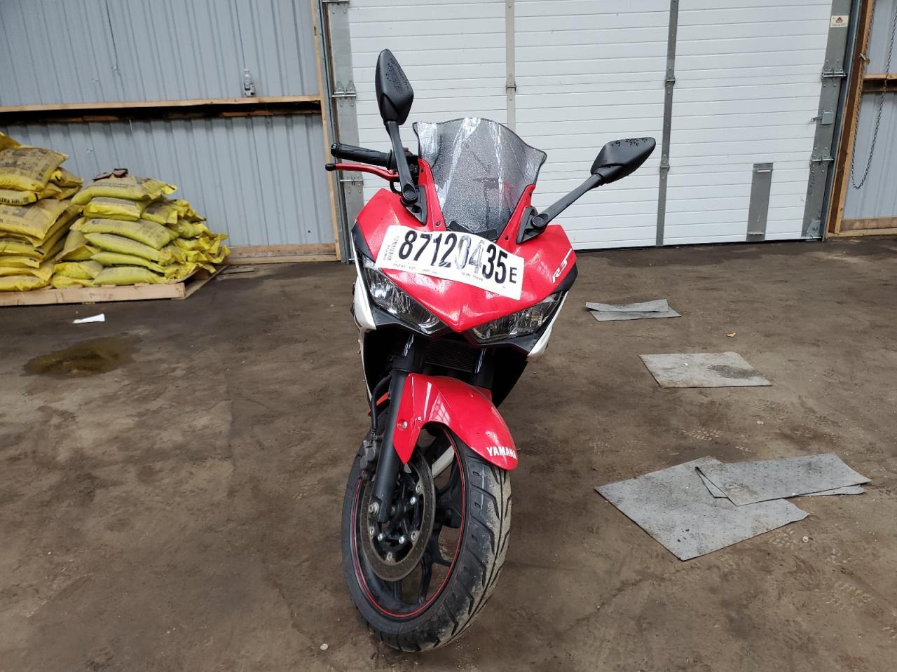 2015 Yama YZFR3