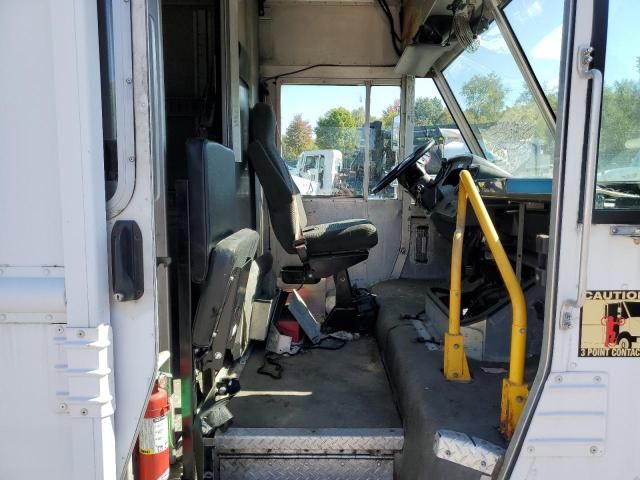 2013 Ford F59
