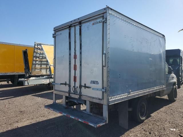 2009 Ford Econoline E350 Super Duty Cutaway Van