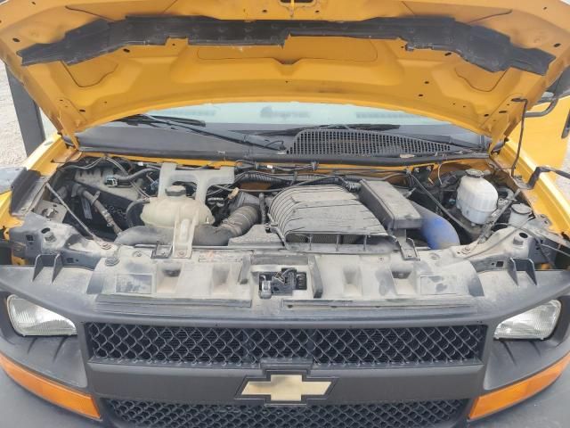 2012 Chevrolet 2012 Collins Bantam G4500-School Bus