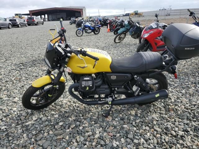 2022 Moto Guzzi V7 Stone