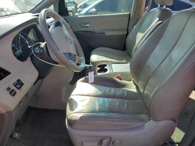 2013 Toyota Sienna XLE