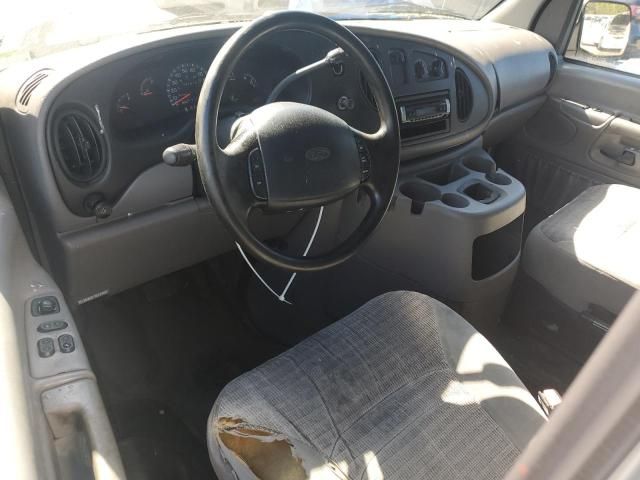 2000 Ford Econoline E350 Super Duty Van