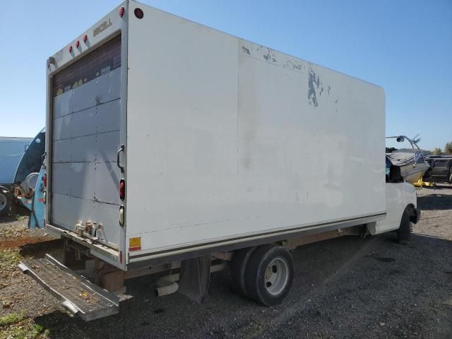 2007 GMC Savana Cutaway G3500