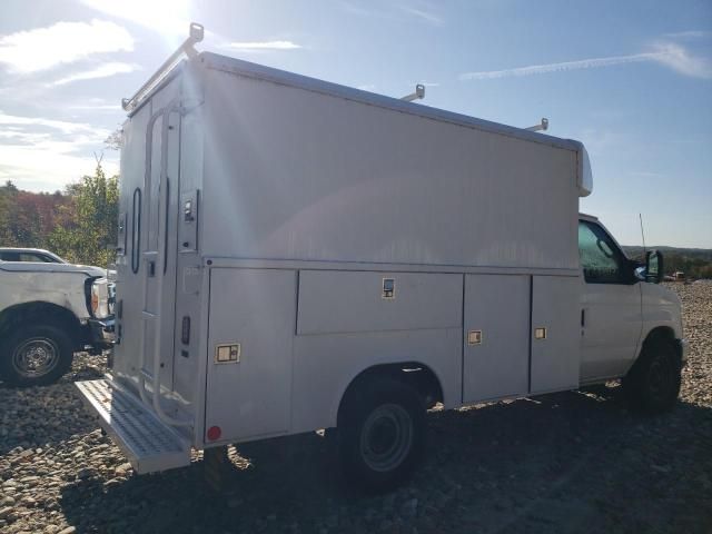 2025 Ford Econoline E350 Super Duty Cutaway Van