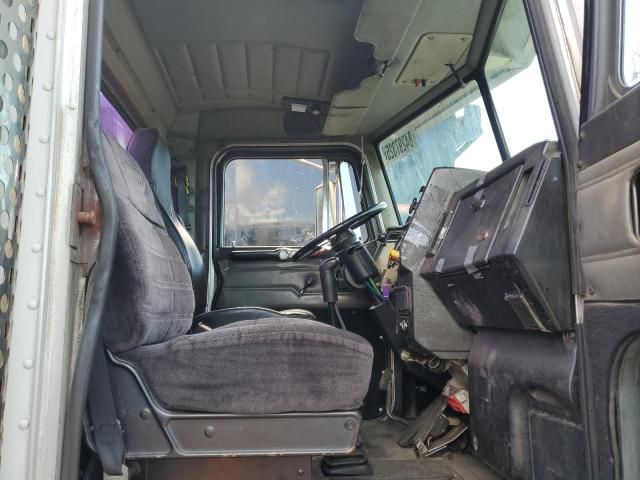 2000 Peterbilt Tractor 378