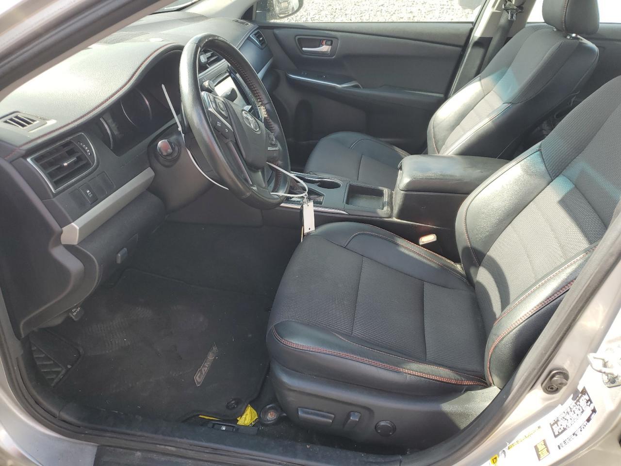 2016 Toyota Camry le