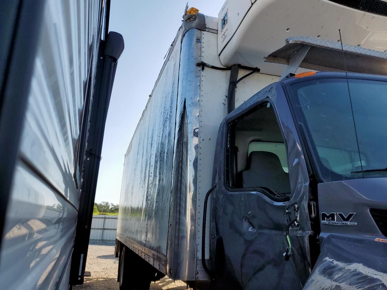 2026 International MV607 Refrigerated BOX Truck