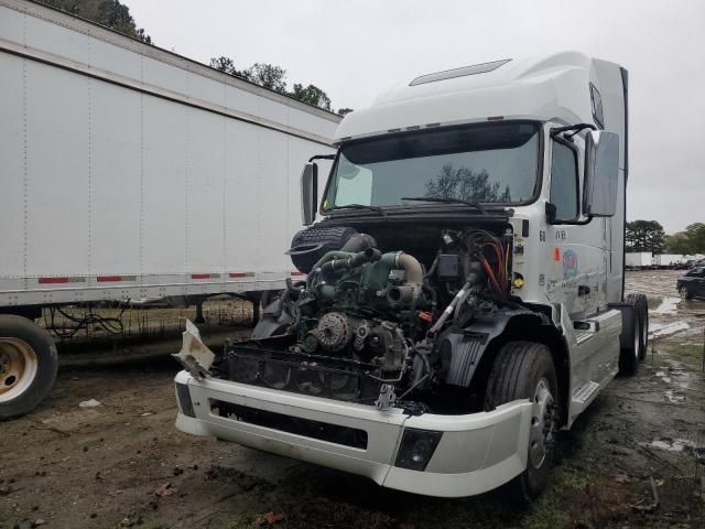 2015 Volvo VNL Semi Truck