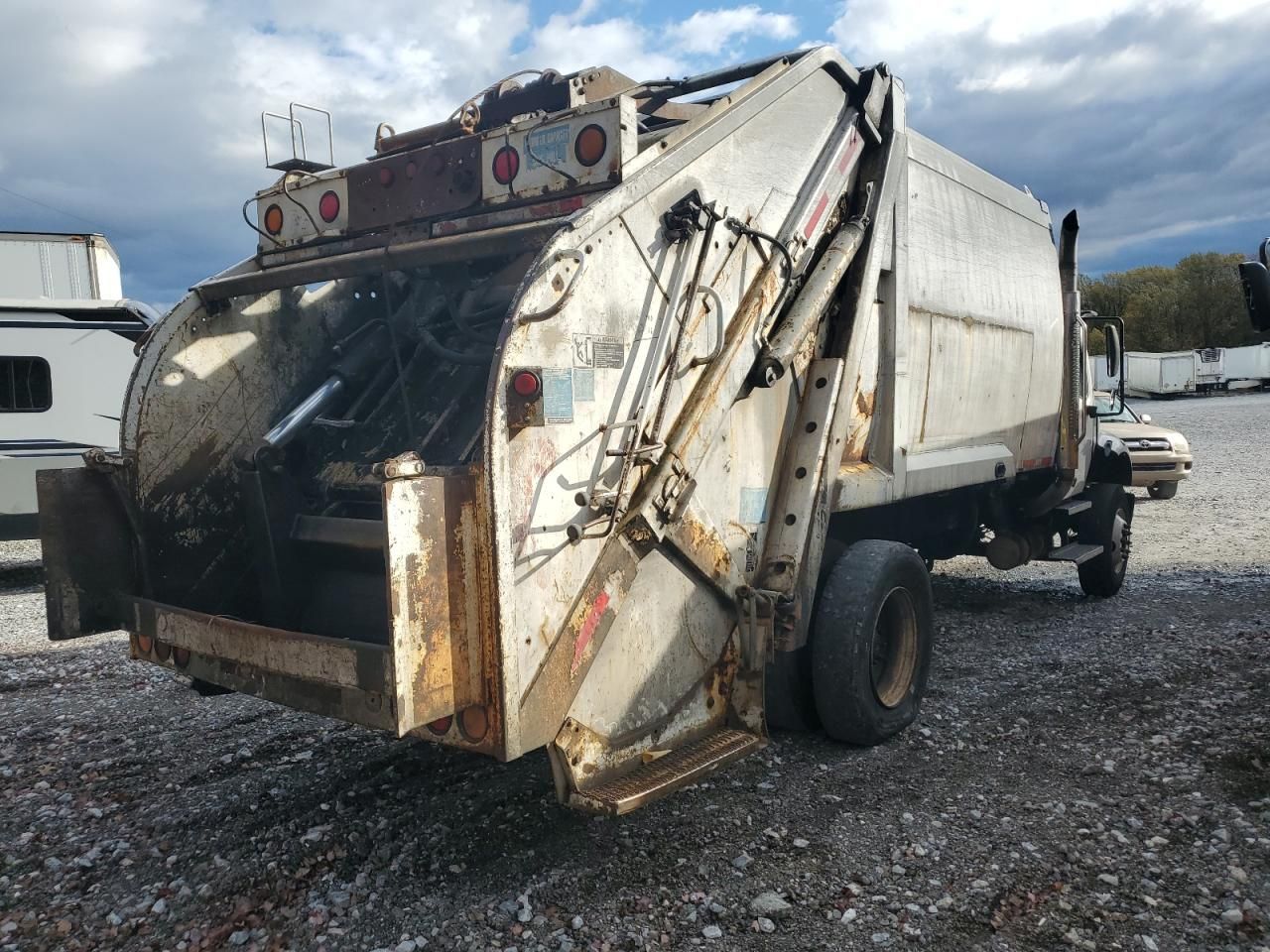 2004 Freightliner M2 106 MED-Refuse Truck