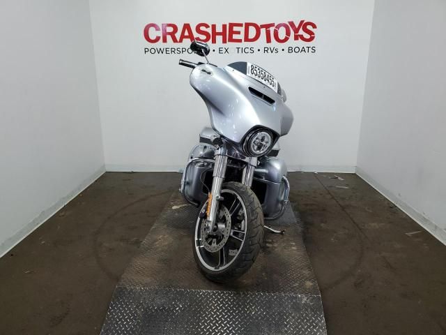 2019 Harley-Davidson Flhx