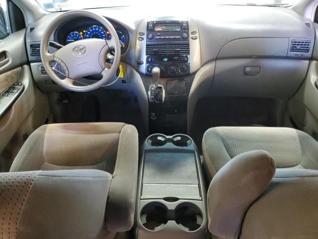 2009 Toyota Sienna CE