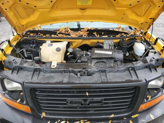 2006 GMC Savana Cutaway G3500