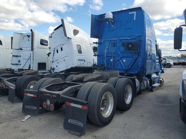 2022 Freigliner 2022 Freightliner Cascadia 126 Semi Truck