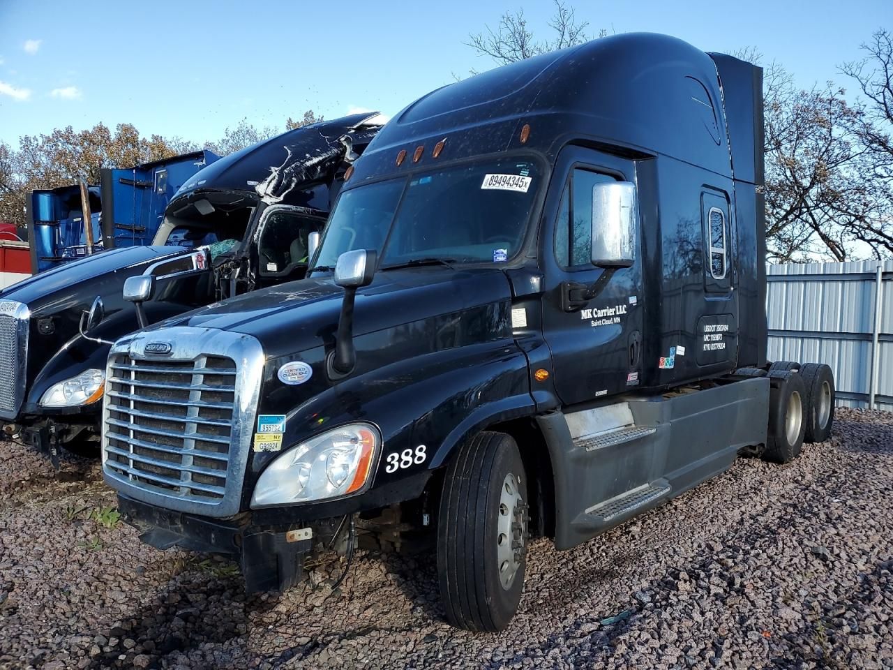 2015 Freightliner Cascadia Semi Truck