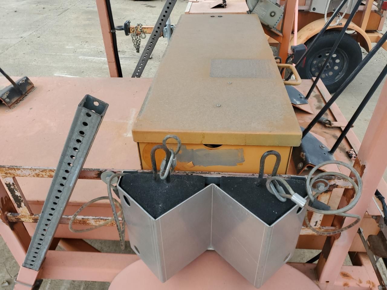 2005 Arrow 2005 Team Fenex TMABWA-10 Arrow Board Trailer