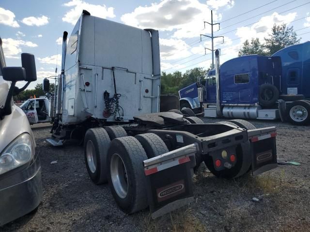 2007 Freightliner Conventional FLD132 XL Classic
