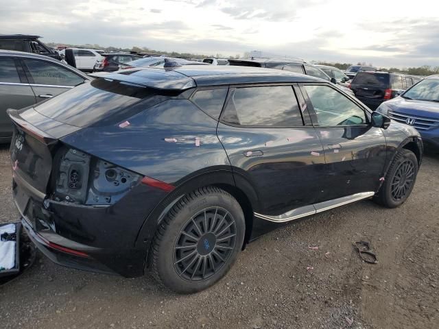 2022 KIA EV6 Light