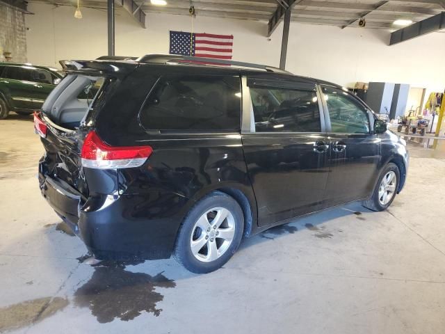 2013 Toyota Sienna LE