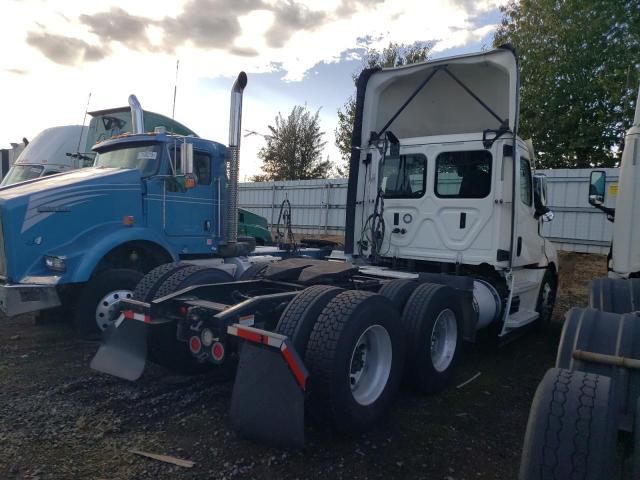 2021 Freightliner Cascadia 126 Semi Truck