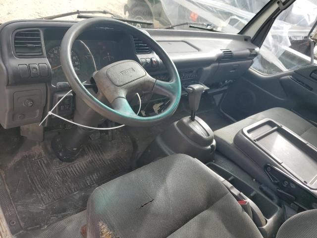 2004 Isuzu NPR