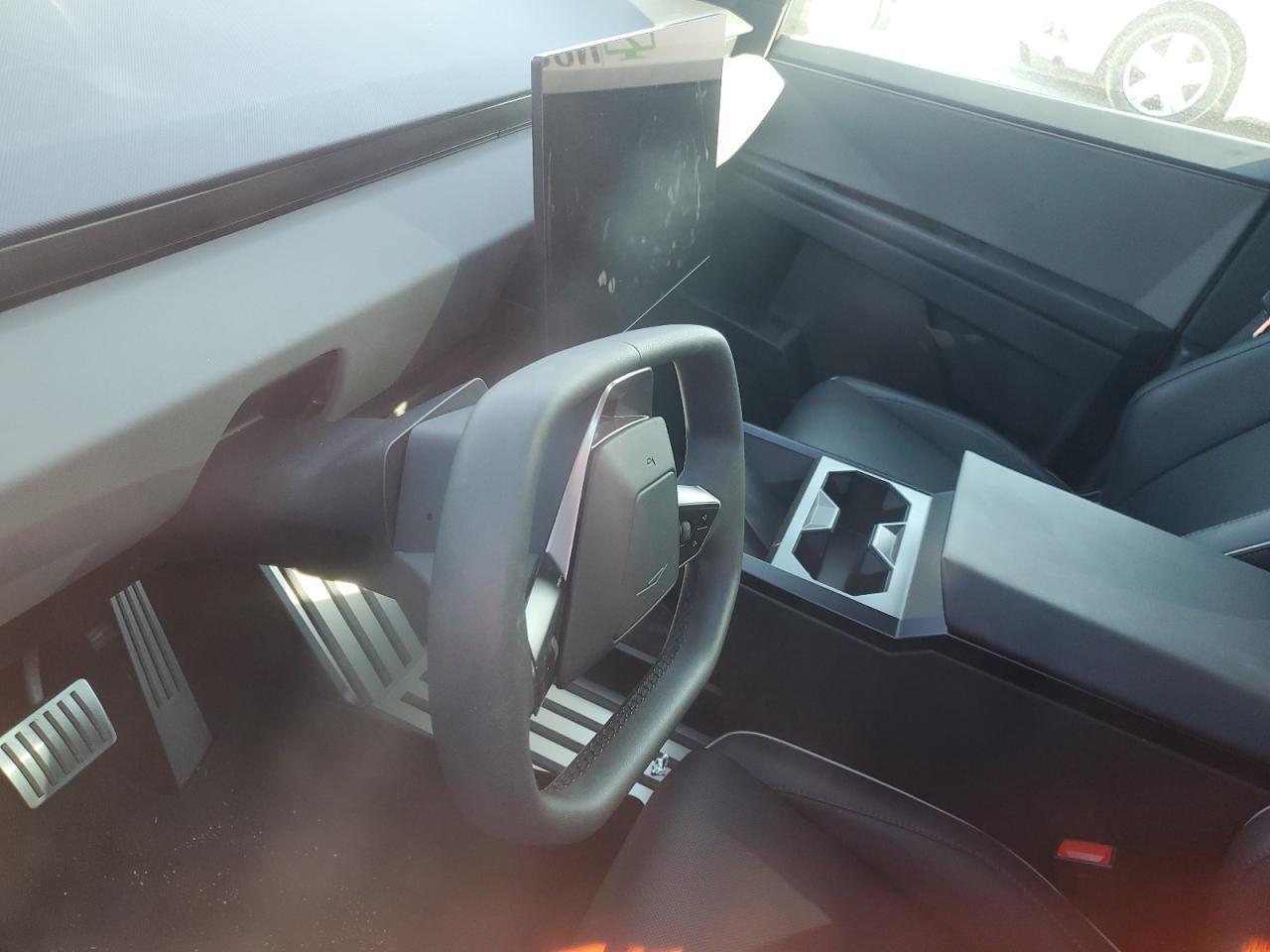 2024 Tesla Cybertruck