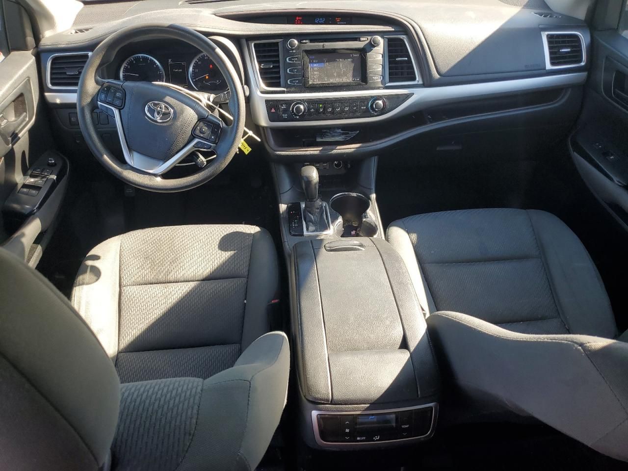 2019 Toyota Highlander le