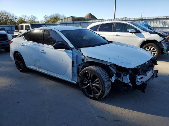 2023 Nissan Altima sr