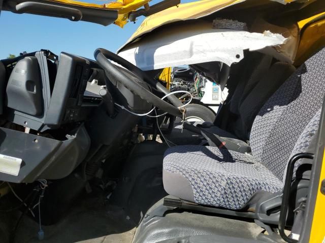 2023 Isuzu NPR HD-Expeditor Truck