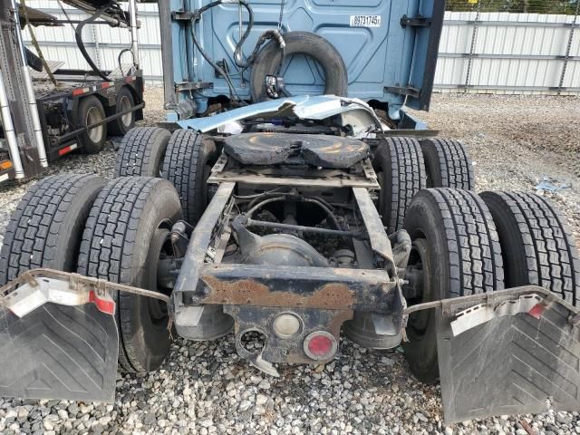 2014 Freightliner Cascadia Semi Truck