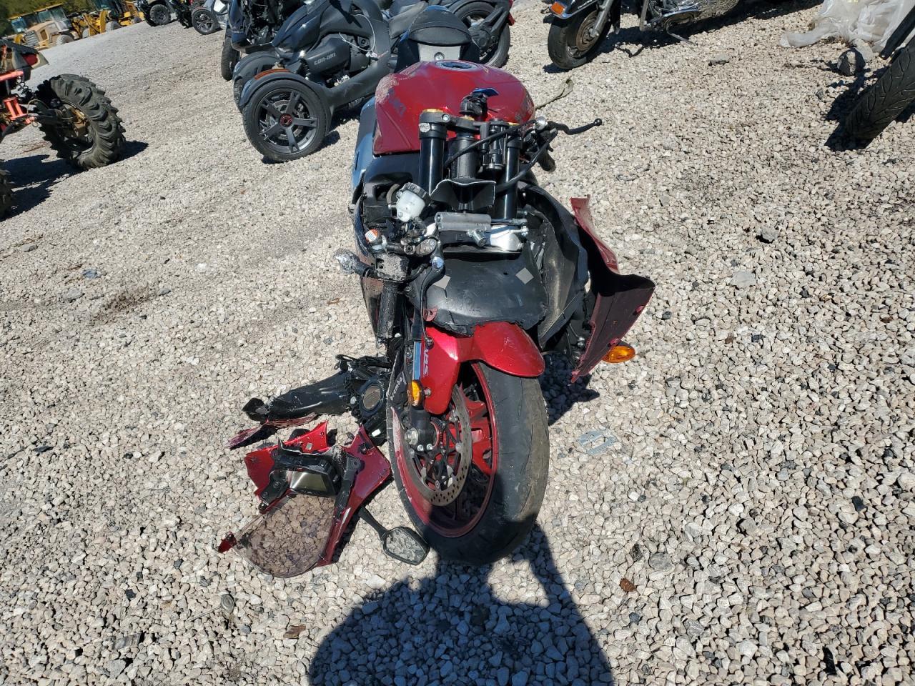2025 Suzuki GSX-R1000