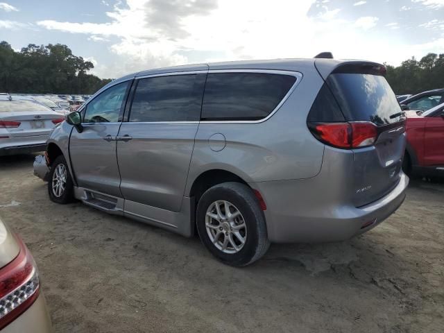 2021 Chrysler Voyager lx
