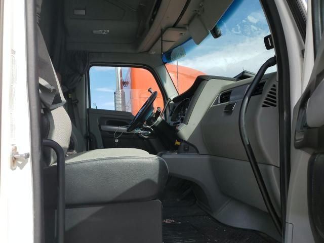 2020 Kenworth Construction T680