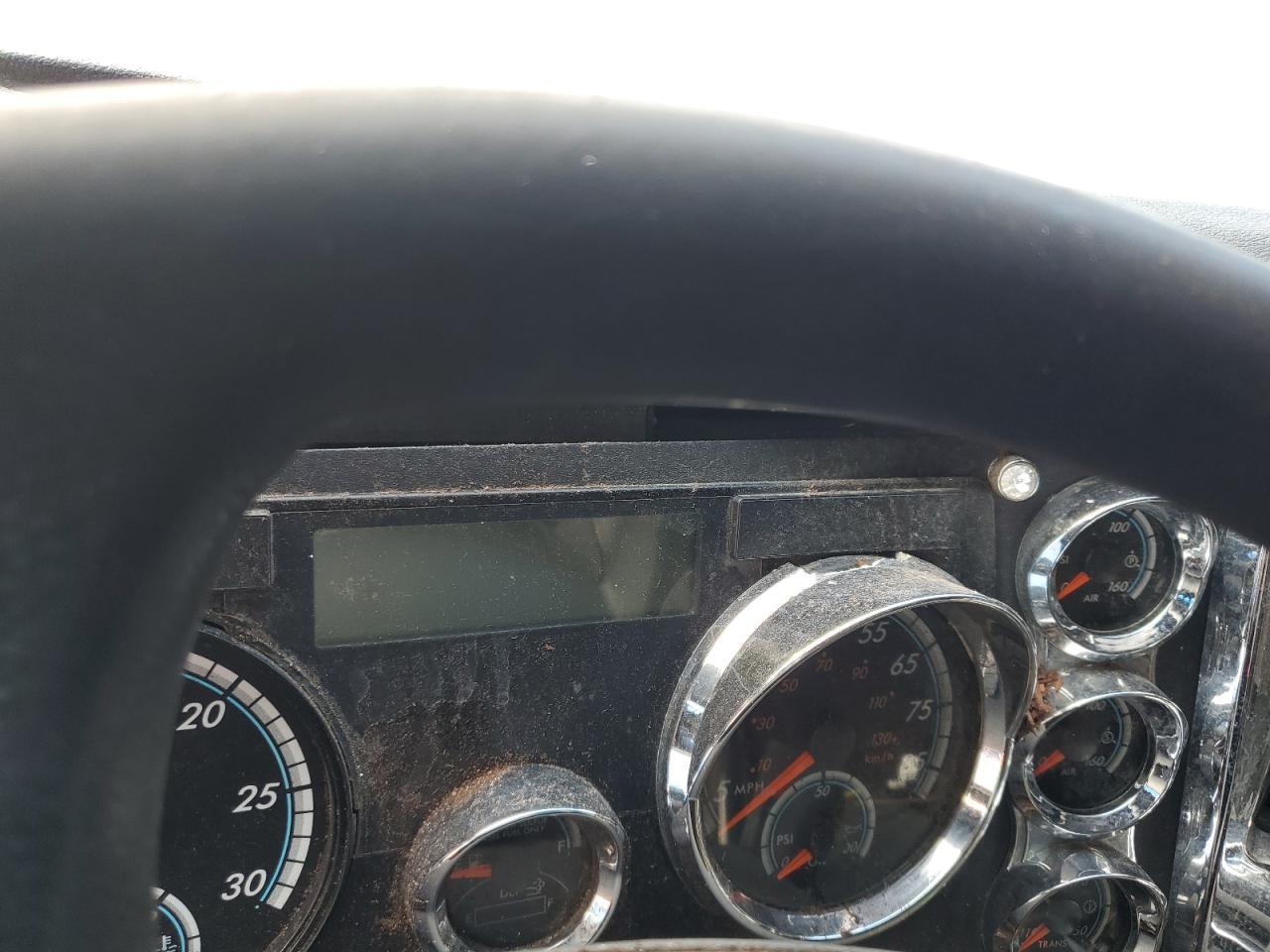 2015 Freigliner 2015 Freightliner Cascadia Semi Truck