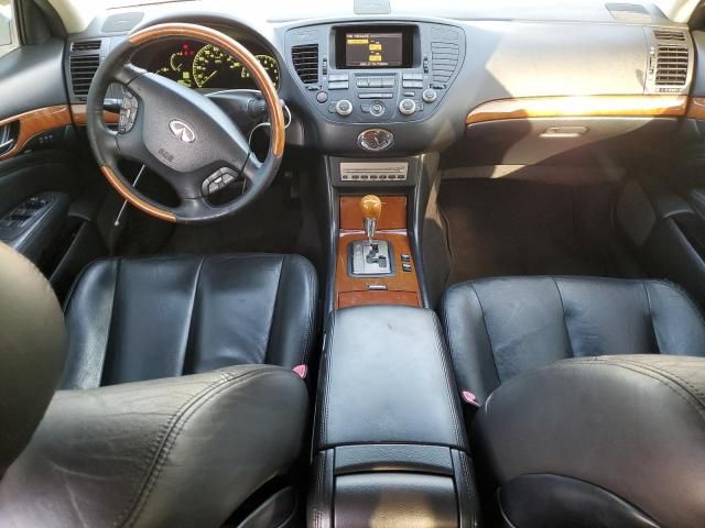2004 Infiniti Q45