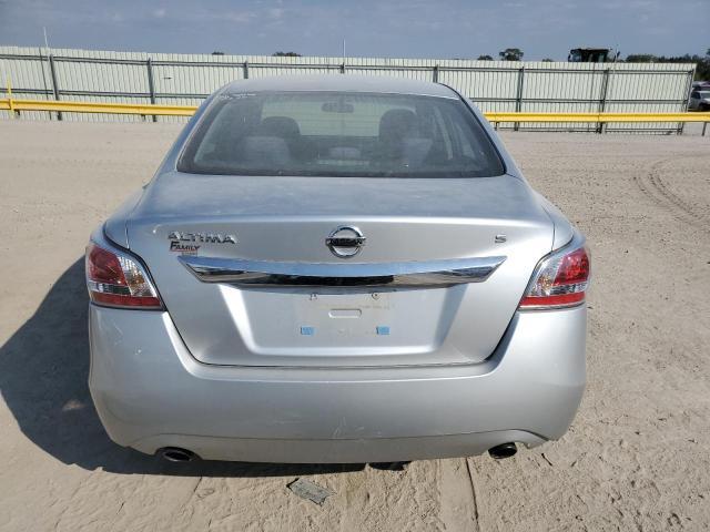 2015 Niss Altima 2.5 s