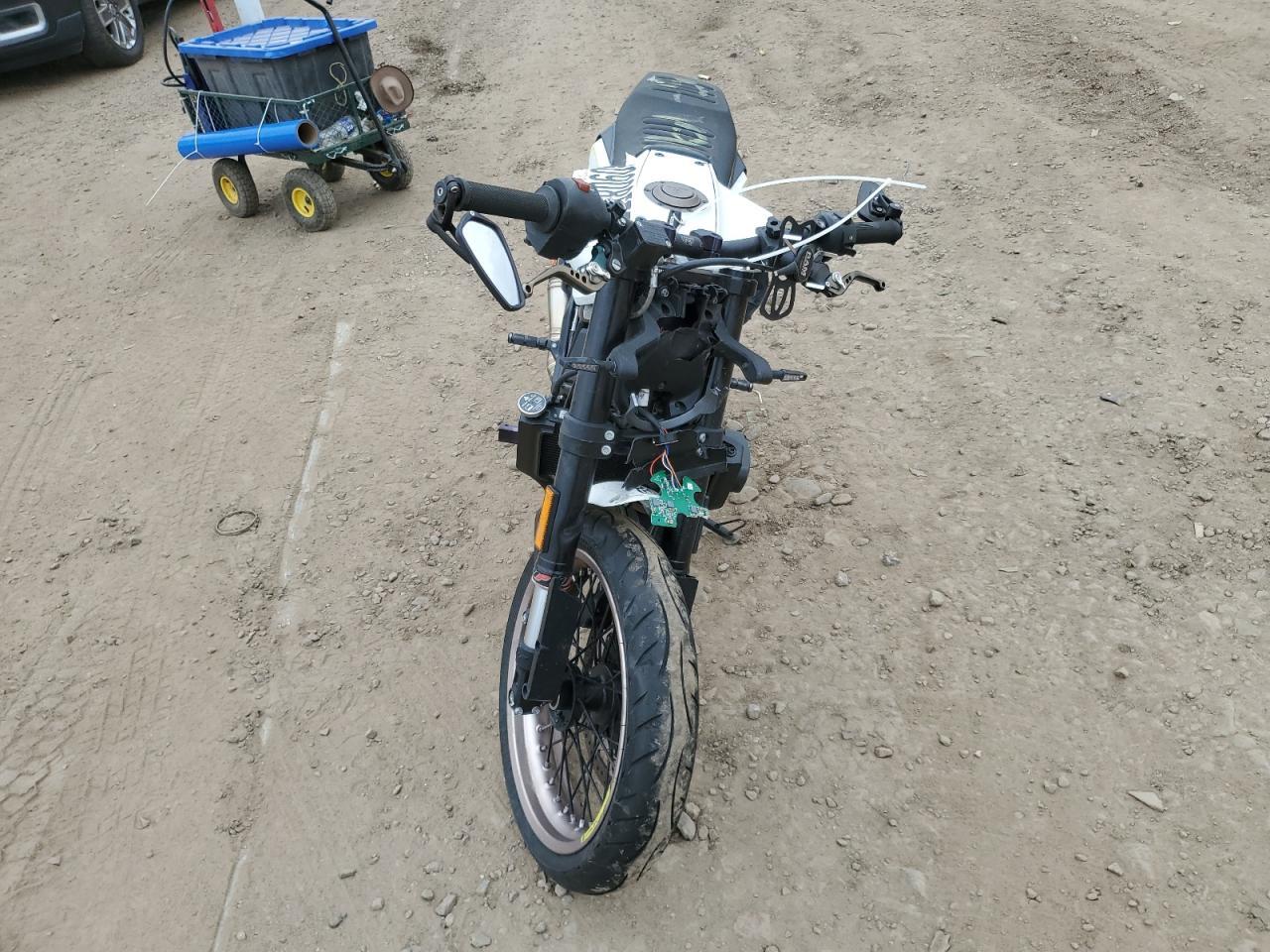 2019 Hrsb Vitpilen 401