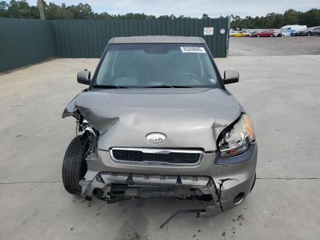2010 KIA Soul +