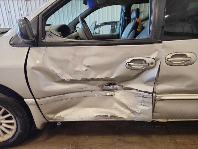 2000 Chrysler Town & Country lx