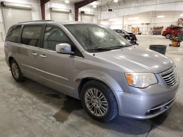 2013 Chrysler Town & Country Touring l