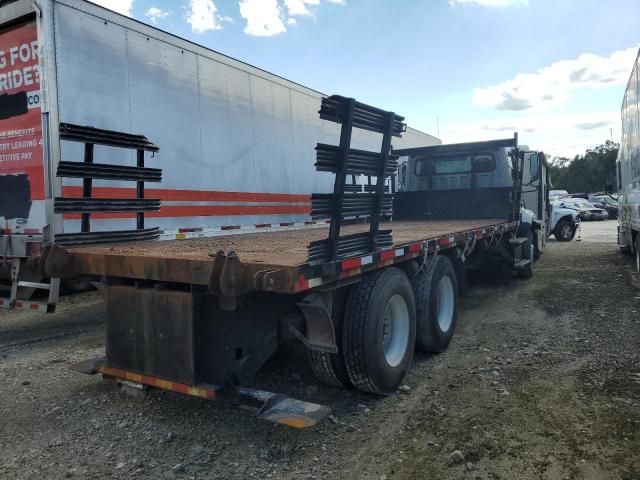 2018 Freightliner 114SD