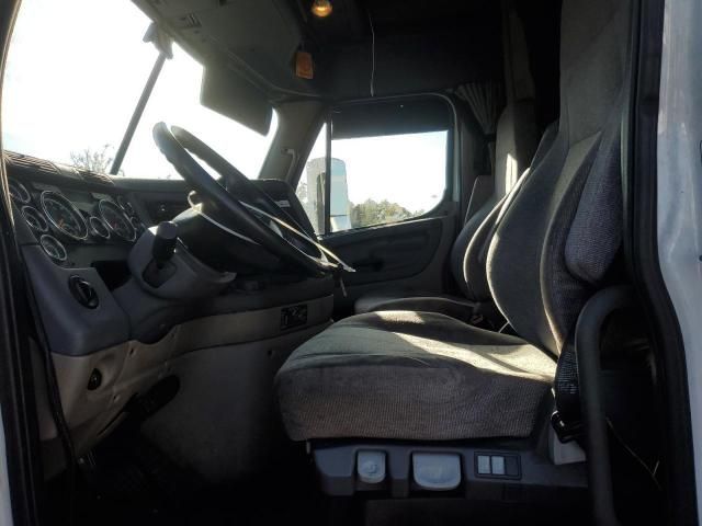 2016 Freightliner Cascadia 125 Semi Truck