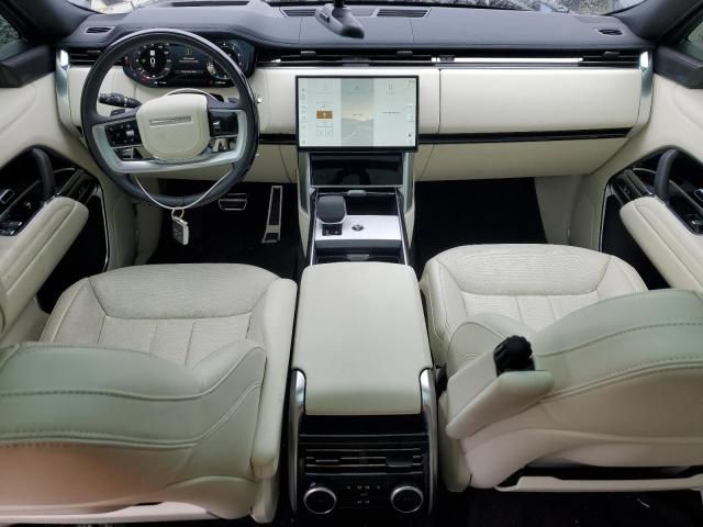 2025 Land Rover Range Rover SE