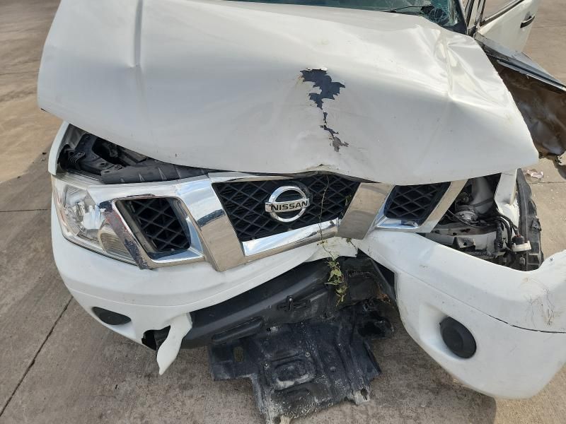 2021 Nissan Frontier s