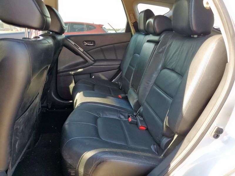 2012 Nissan Murano s