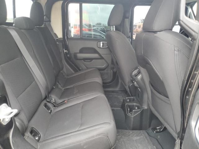 2022 Jeep Gladiator Overland